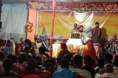शिव-पार्वती विवाह में जमकर थिरके भक्तजन....गुरु में विश्वास रखकर ही भगवान को पा सकते है- रामप्रताप शास्त्री