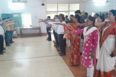 नगर निगम में अधिकारियों व कर्मचारियों ने लिया सभी निर्वाचनों में मताधिकार का प्रयोग करने की शपथ....