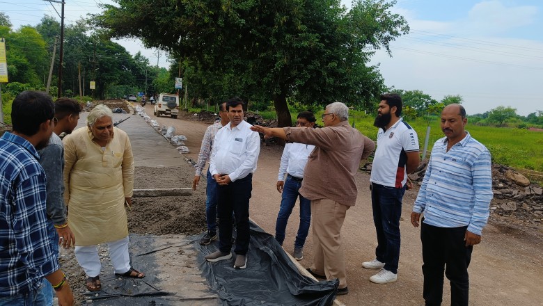शिवनाथ नदी मुक्ति धाम मार्ग चौड़ीकरण कार्य का विधायक,महापौर ने किया निरीक्षण: शहर को स्मार्ट सिटी बनाने की दिशा में हो रहा है कार्य...विधायक अरुण वोरा