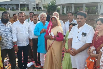 महाराष्ट्रीयन तेली समाज सामुदायिक भवन निर्माण के लिये महापौर ने किया भूमिपूजन....
