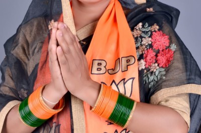 रसोई गैस की कीमत में कटौती पर....भाजपा नेत्री हेमिन लाउत्रे  ने जताया प्रधानमंत्री का आभार...