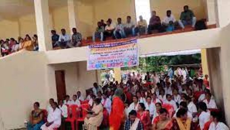 हड़ताल पर गए 568 संविदा स्वास्थ्यकर्मी बर्खास्त...कलेक्टर ने जारी किया आदेश...