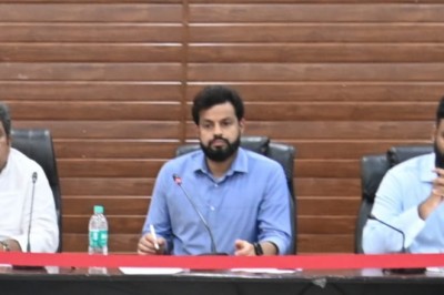 नागरिकों की समस्याओं का निदान हेतु 1100 पर डायल करें...निगम के द्वारा सर्वे कर स्पॉट चिन्हांकित किया जाएगा कचड़ा उठाने...