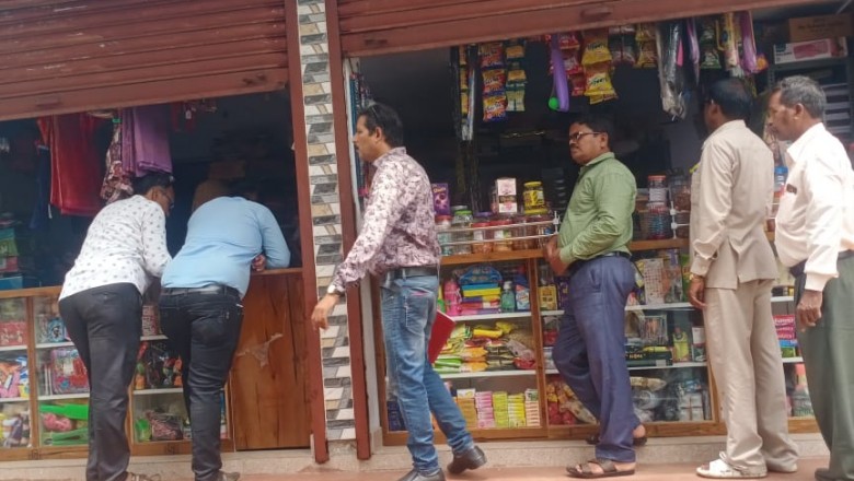 झिल्ली पन्नी पर प्रतिबंधित लगाने....निगम की टीम पहुॅची आज मोहारा....