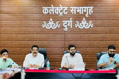 आवारा एवं घुमंतू पशुओं को सड़कों से हटाने चलाया जाएगा विशेष अभियान और सारथी एप के माध्यम से भी जनता की समस्या का होगा निराकरण....