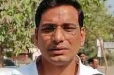 भिलाई में सेक्टर-4 में स्थित BSP की पानी टंकी गिर जाने पर ऐसे विषम परिस्थिति में विधायक देवेंद्र यादव और नीरज पाल ने निःशुल्क पानी टैंकरों से पहुंचा घर-घर पानी....