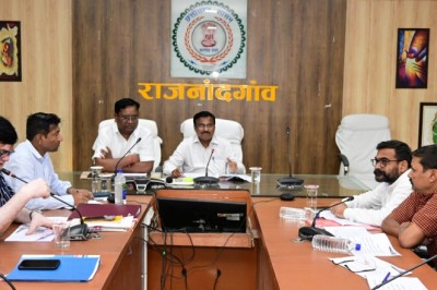 संभागायुक्त महादेव कांवरे ने ली राजनीतिक दलों के प्रतिनिधियों की बैठक: 11 सितम्बर तक होगा नये मतदाताओं के नाम जोडऩे...संशोधित एवं विलोपन का कार्य...