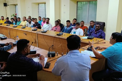 सफाई व्यवस्था चुस्त व बेहतर बनाये जाने के लिए दिये आवश्यक निर्देश: आवारा पशुओं को सड़कों से हटाने चलेगा विशेष  अभियान...