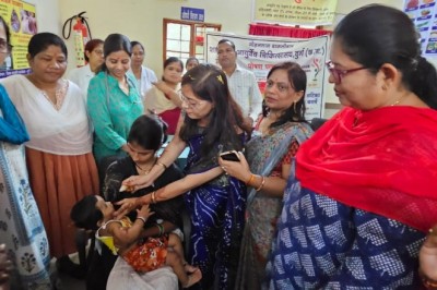 जिला आयुर्वेद चिकित्सालय दुर्ग में पुष्यनक्षत्र में स्वर्णप्राशन एवम स्वास्थ्य परीक्षण का कार्यक्रम आयोजित किया गया