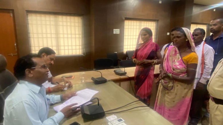 जनचौपाल में कलेक्टर ने सुनी लोगों की समस्याएं : जनचौपाल में विभिन्न शिकायत एवं समस्याओं से....संबंधित 38 आवेदन प्राप्त हुए....
