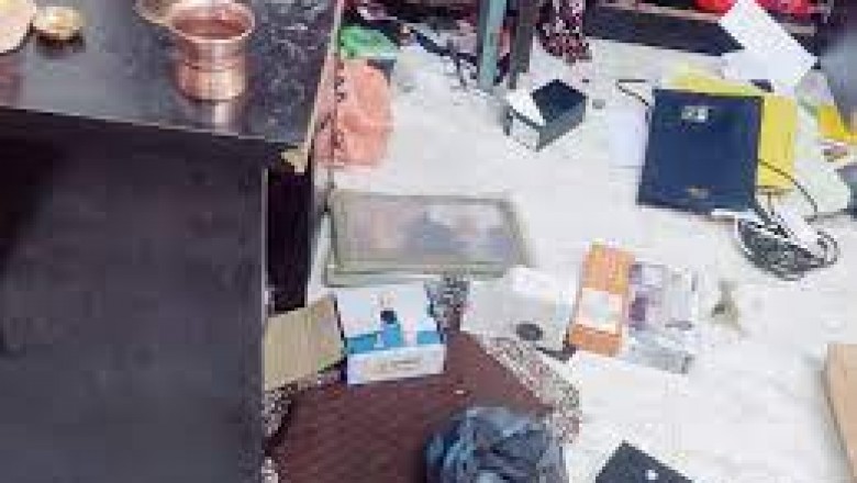 सूने मकान में चोरों का धावा : CSEB कर्मी के घर से ज्वेलरी, कंप्यूटर और TV चुरा ले गए शातिर....