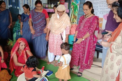 आंगनबाड़ी केंद्रों में लिए जा रहे वजन त्यौहार....की तिथि बढ़ाई गयी अब 25 सितंबर तक चलेगा वजन त्यौहार...