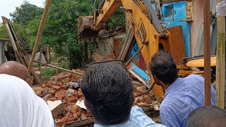 भिलाई निगम की  कार्यवाही....बैक लाइन के अवैध कब्जे को किया बेदखल.....
