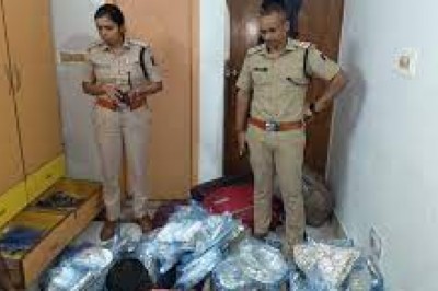 छत्तीसगढ़ वेस्ट बंगाल से में चांदी की तस्करी : 90 लाख की चांदी के साथ चार अरेस्ट....पुलिस ने घर पर की थी छापेमारी....