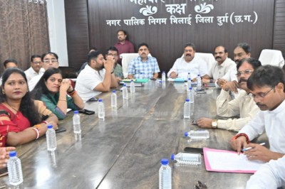 महापौर परिषद की बैठक में विभिन्न कार्यो की.....मिली मंजूरी महापौर नीरज पाल ने दी स्वीकृति....
