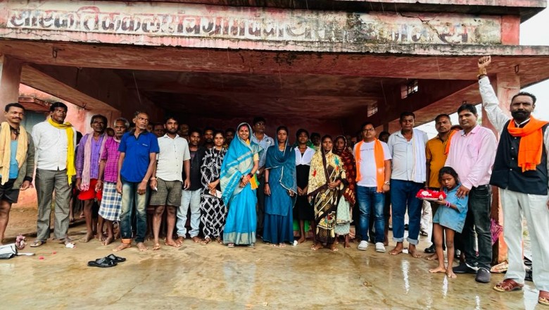 भाजपा प्रत्याशी श्रीमती गीता घासी साहू का जनसंपर्क अभियान जारी....छुरिया मंडल के गांवों में जनसंपर्क कर जनता से आशीर्वाद लेकर समर्थन की अपील...