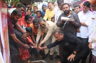 मानव मंदिर चौक में सौदर्यीकरण के लिये महापौर ने किया भूमिपूजन....हेमा देशमुख ने कहा जन भावनाओं के अनुरूप महाकाल चौक जल्द लेगा मूर्त रूप....