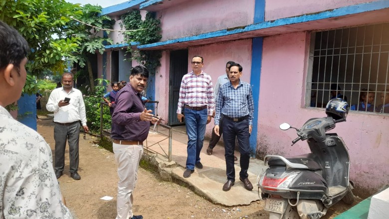 बेमेतरा अपर कलेक्टर वाजपेयी ने किया मतदान केंद्रों का निरीक्षण....