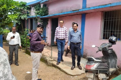बेमेतरा अपर कलेक्टर वाजपेयी ने किया मतदान केंद्रों का निरीक्षण....