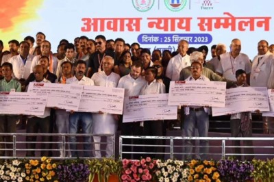बेमेतरा जिले के 65 निर्माणी श्रमिक...आवास सहायता योजनान्तर्गत हुए लाभान्वित....