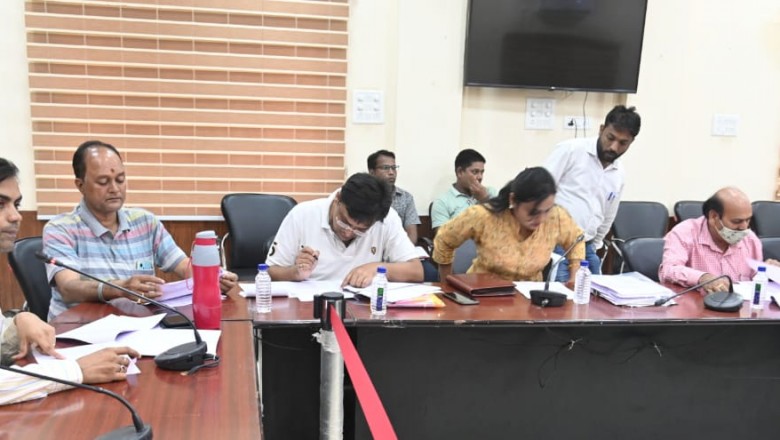 कलेक्टर ने आगामी त्यौहार गणेश विर्सजन एवं ईद ए मिलाद को शांतिपूर्ण माहौल एवं सौहार्द्रपूर्ण ढंग से मनाए जाने शांति समिति की बैठक संपन्न....