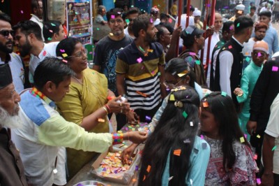 ईद-ए-मिलाद के अवसर पर शहर में निकली जुलूस का महापौर ने किया स्वागत....