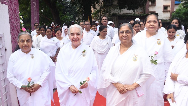 लन्दन से पधारी संस्था की  अतिरिक्त मुख्य प्रशासिका बी के जयंती दीदी जी के भिलाई आगमन पर भव्य स्वागत