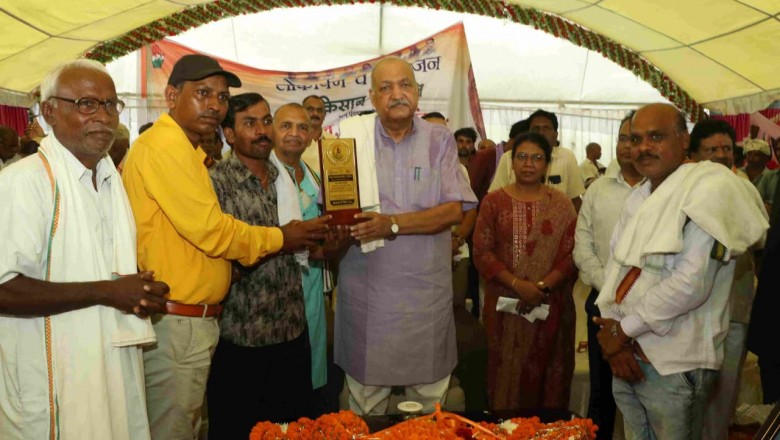 स्वक्षता के क्षेत्र में उत्कृष्ट प्रदर्शन करने वाले 13 ग्राम पंचायतो को पंचयात एवं ग्रामीण विकास मंत्री  रविन्द्र चौबे ने किया सम्मानित