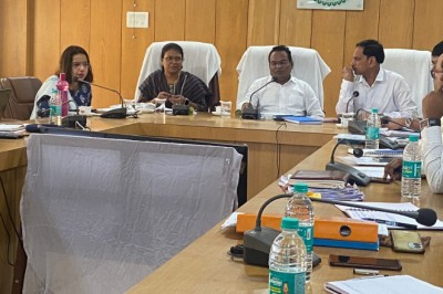 निर्वाचन संबंधी तैयारियों की जिला प्रशासन और पुलिस प्रशासन के अधिकारियों की संयुक्त बैठक संपन्न.....