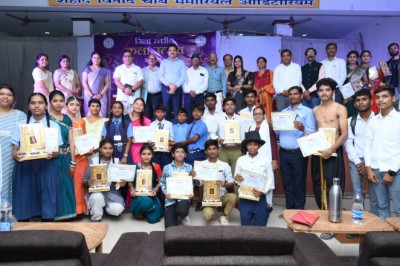जिला स्तरीय कला उत्सव का हुआ भव्य व सफल आयोजन....छात्र-छात्राओं ने विभिन्न कला विधाओं में अपनी शानदार दी प्रस्तुति....