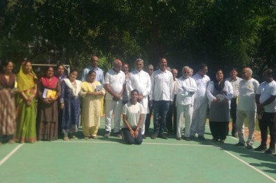 छत्तीसगढ़ योग आयोग द्वारा नियमित योगाभ्यास....पद्मनाभपुर में खुला निशुल्क योग शिविर....