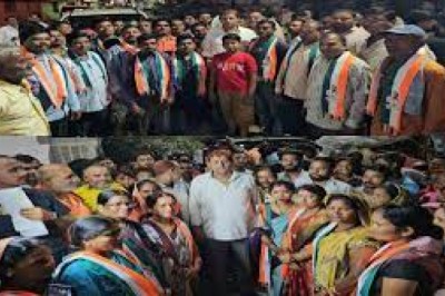 मोहम्मद अकबर की मौजूदगी में बड़ी संख्या में लोगों ने थामा कांग्रेस का हाथ....मंत्री ने दिलाई सदस्यता.....