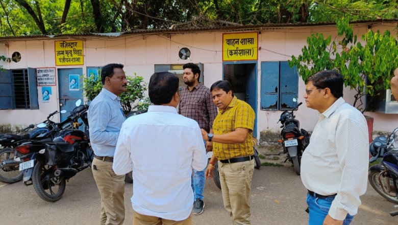 आचार संहिता लगते ही आयुक्त लोकेश चन्द्राकर हुए अलर्ट....आयुक्त ने निगम कार्यलय का किया निरीक्षण.....सरकार की उपलब्धियों को दर्शाने वाले बैनर....