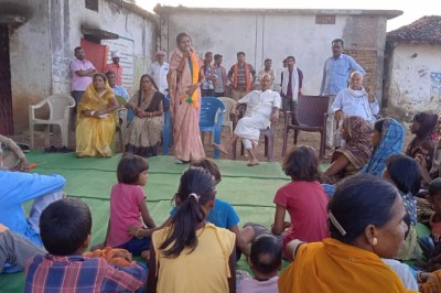 राजनांदगांव वनांचल क्षेत्र में धुआँधार भाजपा प्रत्याशी गीता घासी साहू ने किया....
