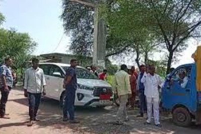 विधायक की नाराजगी और विरोधः कांग्रेस MLA के खिलाफ फूटा ग्रामीणों का गुस्सा....