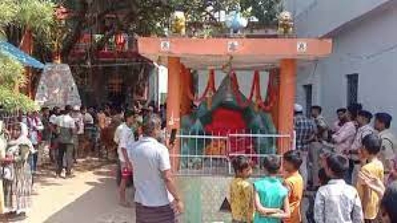 इलाके में तनाव....बदमाशों ने भगवान शंकर - पार्वती की मूर्ति को किया खंडित....माहौल शांत कराने 4TI समेत 25 से ज्यादा जवान तैनात....