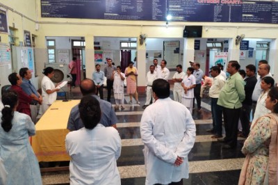 जिला चिकित्सालय दुर्ग में मनाया गया अंतर्राष्ट्रीय बालिका दिवस....