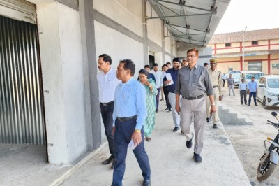 विधानसभा निर्वाचन की तैयारियों की दृष्टि से.....जिला निर्वाचन अधिकारी ने किया कृषि उपज मंडी बोर्ड का निरीक्षण....