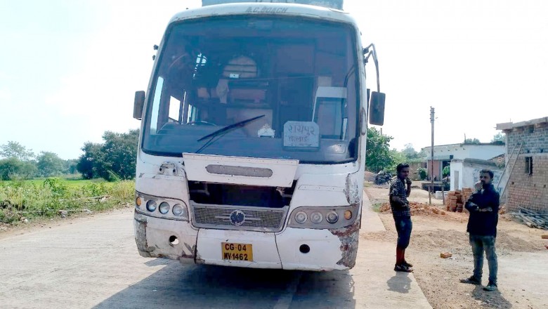 कल्लूबंजारी फोरेस्ट चेक पोस्ट में वाहन सहित साड़ी कपड़ा से भरे 107 प्लास्टिक की बोरी जप्त.....
