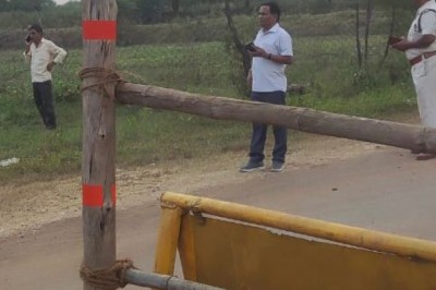 बेमेतरा कलेक्टर ने किया बिरनपुर चेकपोस्ट का निरीक्षण....