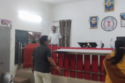 कलेक्टर एल्मा ने किया तहसील दाढ़ी और थानखम्हरिया का निरीक्षण.....कार्यालय में प्रशासनिक कार्यकुशलता बढ़ाने पर दिया जोर.....
