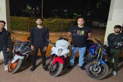 नया रायपुर में बाइक राइडर्स का आतंक.....खतरनाक स्टंटबाजी करने वाले 4 युवक पर हुई कार्रवाई....