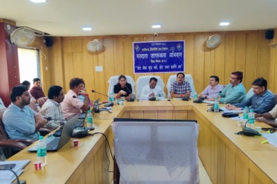 कलेक्टर एल्मा द्वारा आदेश जारी....निर्वाचन अभ्यर्थियों के जीरो बैलेंस पर बैंक खाता खोले....राशि जमा-निकासी का ब्यौरा प्रतिदिन दें....