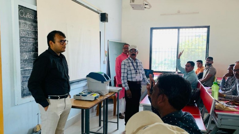 जिला पंचायत ने मतदान दल को दिए जा रहे प्रशिक्षण का किया निरीक्षण....