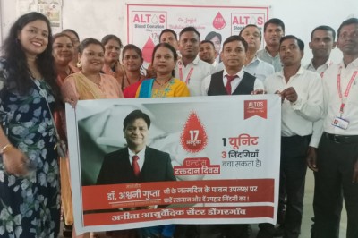 रक्तदान करना न केवल सराहनीय बल्कि प्रेरणा दायक है....रक्तदान कई जिंदगियों को बचाता है....
