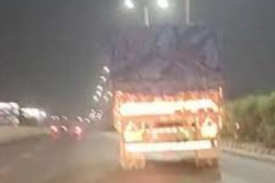 नेशनल हाईवे पर लहराता दिखा ट्रक.....ड्राइवर ने पी रखी थी शराब....अब तक कोई कार्रवाई नहीं.....