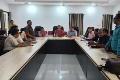 SDM उर्वसा ने ली अनुविभाग बेरला अंतर्गत आने वाले 15 सेक्टर के अधिकारी/कर्मचारियों की बैठक....