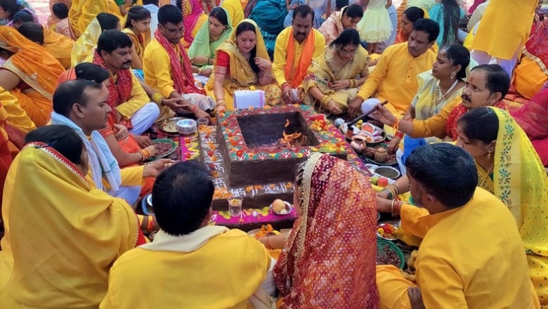 कन्या पूजन के साथ हुआ महा भंडारा: नौ दिनों में हुए अनेक कार्यक्रम.....विराट नगर में हुआ विराट हवन पूजन....जन जागरण दुर्गोत्सव समिति का था ये आयोजन....