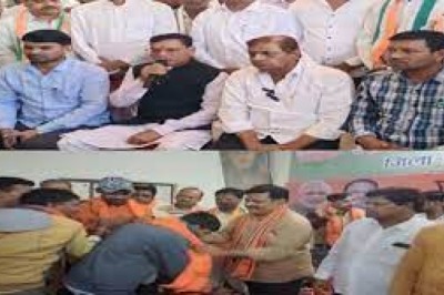 साहू समाज के जिलाध्यक्ष ने थामा कांग्रेस का हाथ....इससे नाराज समाज के 100 से ज्यादा लोगों ने कर लिया भाजपा प्रवेश....
