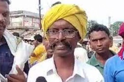 चुनाव के चलते आदिवासी नेता सूरजु टेकाम गिरफ्तार : भाजपाइयों को काट डालने वाले बयान पर पुलिस ने की कार्रवाई....